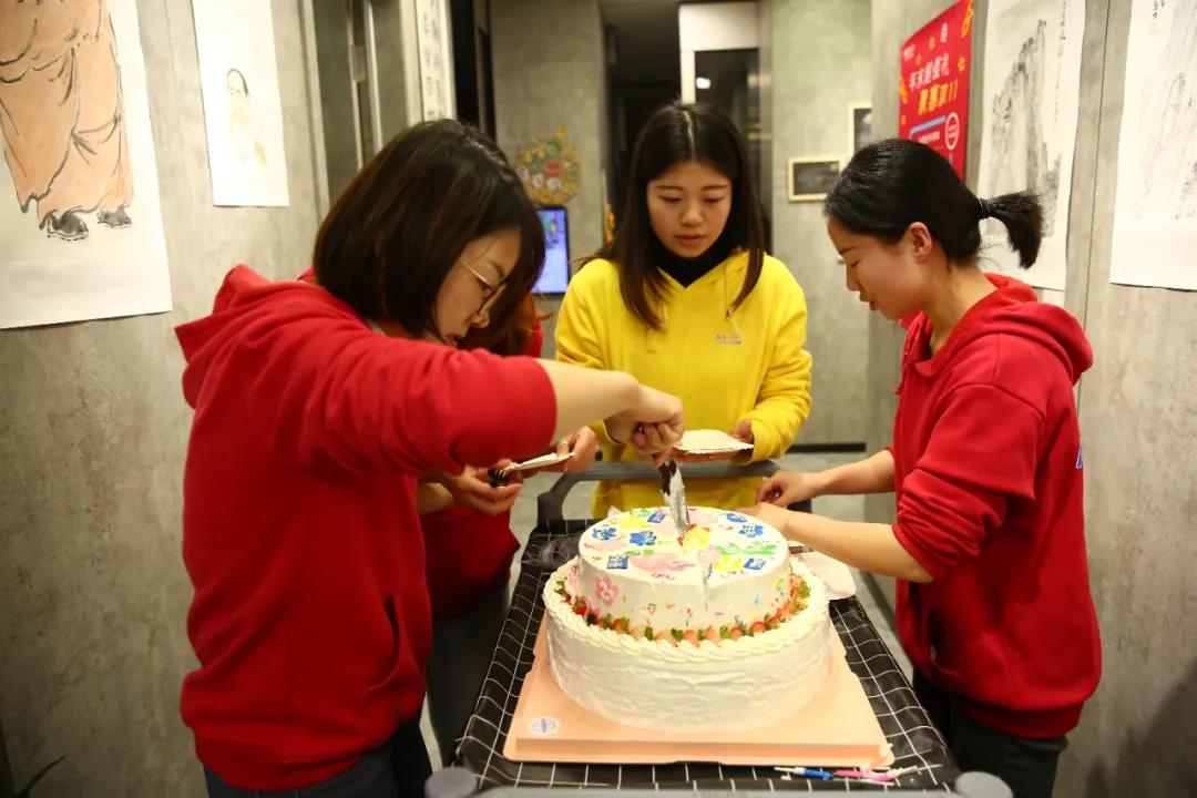 南京畫(huà)室少兒培訓哪家好？用藝術(shù)的力量，優(yōu)化孩子成長(cháng)4